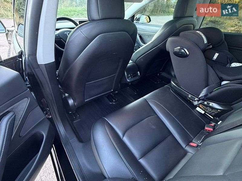 Седан Tesla Model 3 2019 в Бердичеве