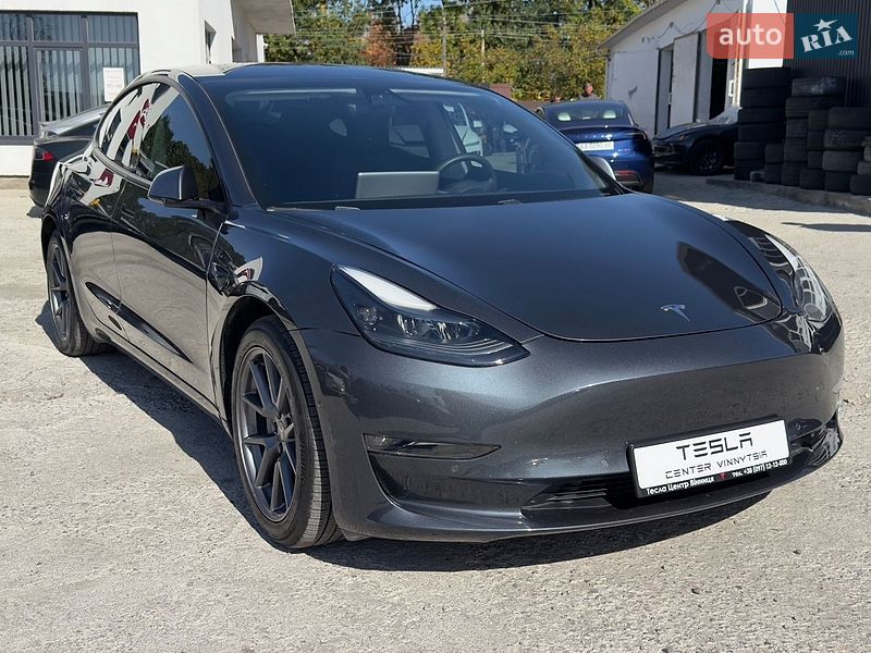 Седан Tesla Model 3 2021 в Вінниці