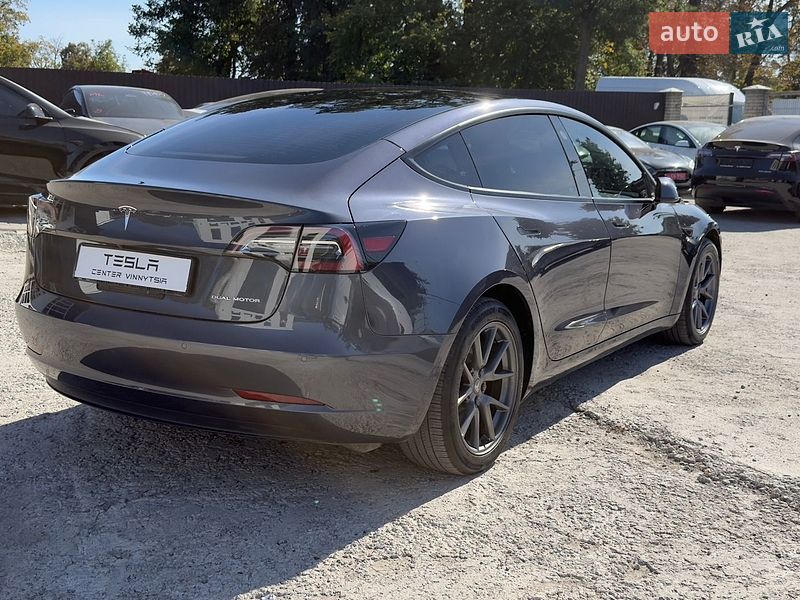 Седан Tesla Model 3 2021 в Вінниці