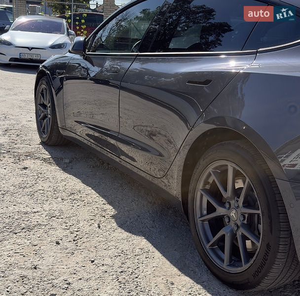 Седан Tesla Model 3 2021 в Вінниці