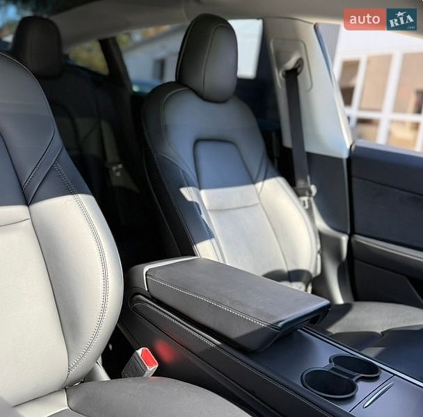 Седан Tesla Model 3 2021 в Вінниці