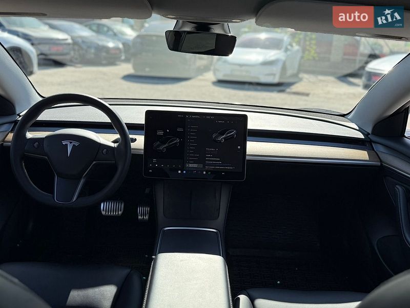 Седан Tesla Model 3 2021 в Вінниці