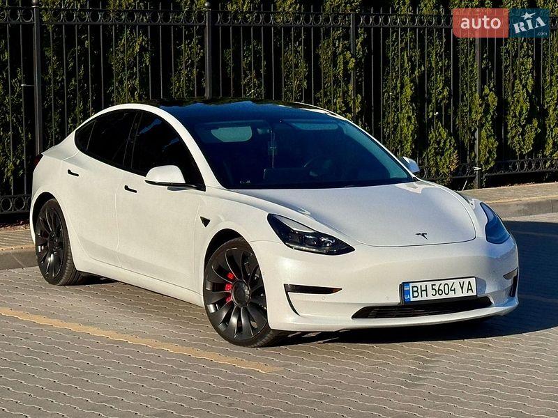 Tesla Model 3 2021