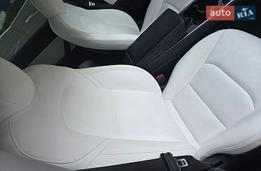 Седан Tesla Model 3 2020 в Львове
