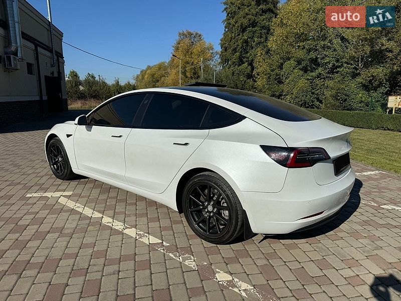Седан Tesla Model 3 2019 в Черновцах фото 13 Седан Tesla Model 3 2019 в Черновцах