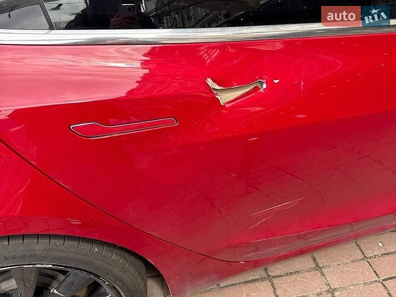 Седан Tesla Model 3 2018 в Києві