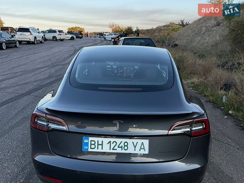 Седан Tesla Model 3 2021 в Одесі