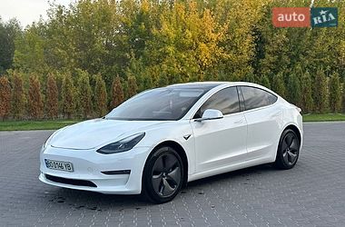 Седан Tesla Model 3 2020 в Тернополе
