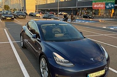 Седан Tesla Model 3 2018 в Киеве
