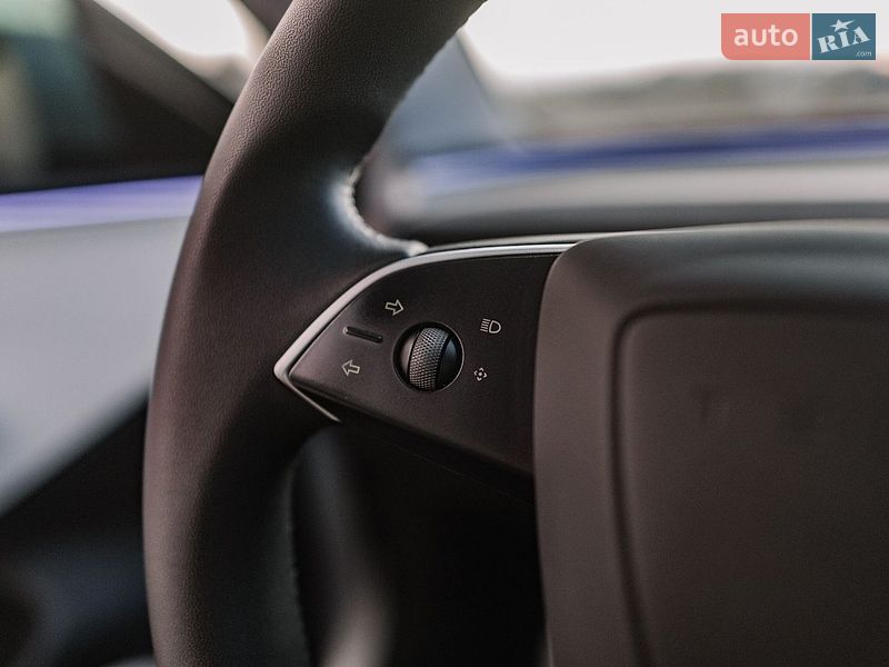 Седан Tesla Model 3 2025 в Ровно фото 3 Седан Tesla Model 3 2025 в Ровно