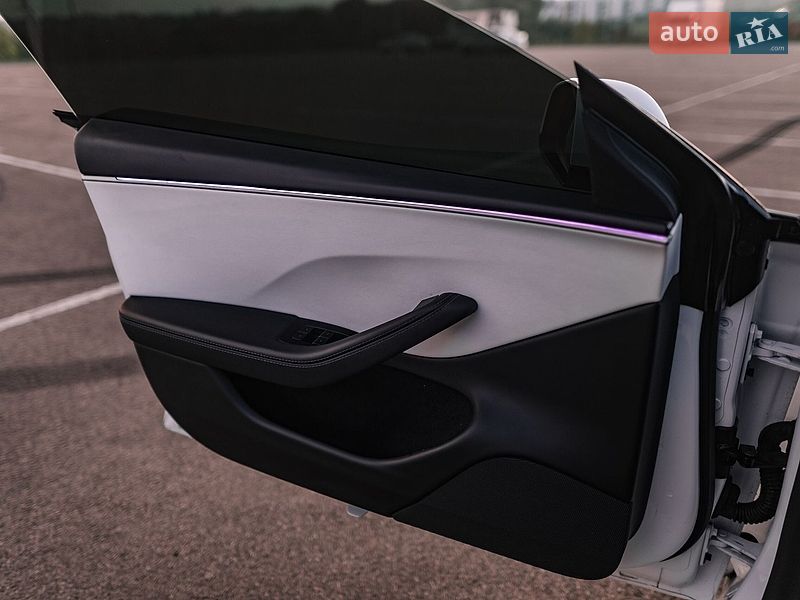 Седан Tesla Model 3 2025 в Ровно фото 10 Седан Tesla Model 3 2025 в Ровно