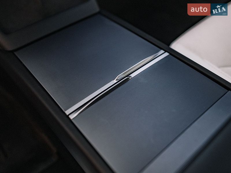 Седан Tesla Model 3 2025 в Ровно фото 12 Седан Tesla Model 3 2025 в Ровно