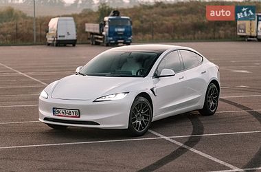 Седан Tesla Model 3 2025 в Ровно фото 13 Седан Tesla Model 3 2025 в Ровно