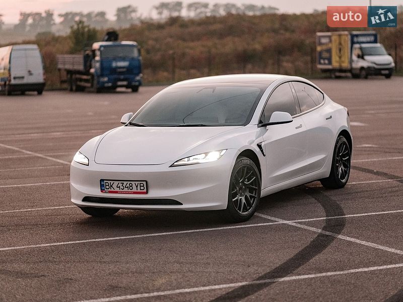 Седан Tesla Model 3 2025 в Ровно фото 14 Седан Tesla Model 3 2025 в Ровно