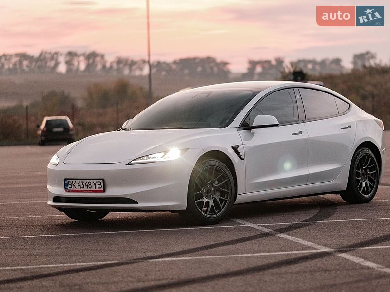 Седан Tesla Model 3 2025 в Ровно фото 15 Седан Tesla Model 3 2025 в Ровно