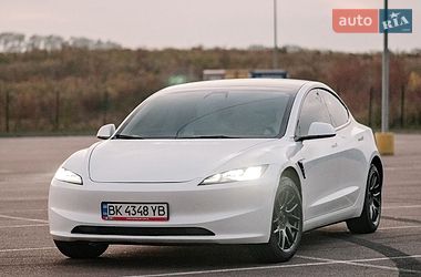 Седан Tesla Model 3 2025 в Ровно фото 18 Седан Tesla Model 3 2025 в Ровно