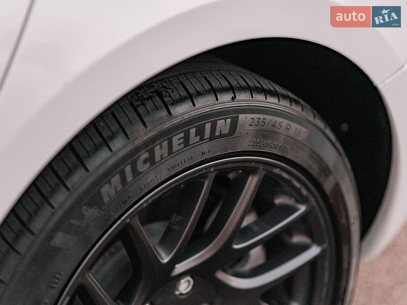 Седан Tesla Model 3 2025 в Ровно фото 25 Седан Tesla Model 3 2025 в Ровно