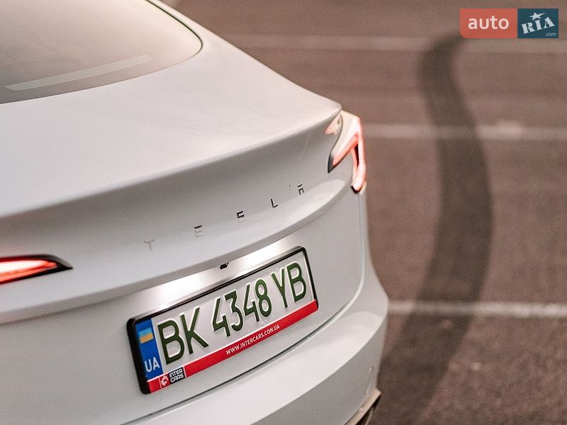 Седан Tesla Model 3 2025 в Ровно фото 26 Седан Tesla Model 3 2025 в Ровно