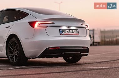 Седан Tesla Model 3 2025 в Ровно фото 30 Седан Tesla Model 3 2025 в Ровно