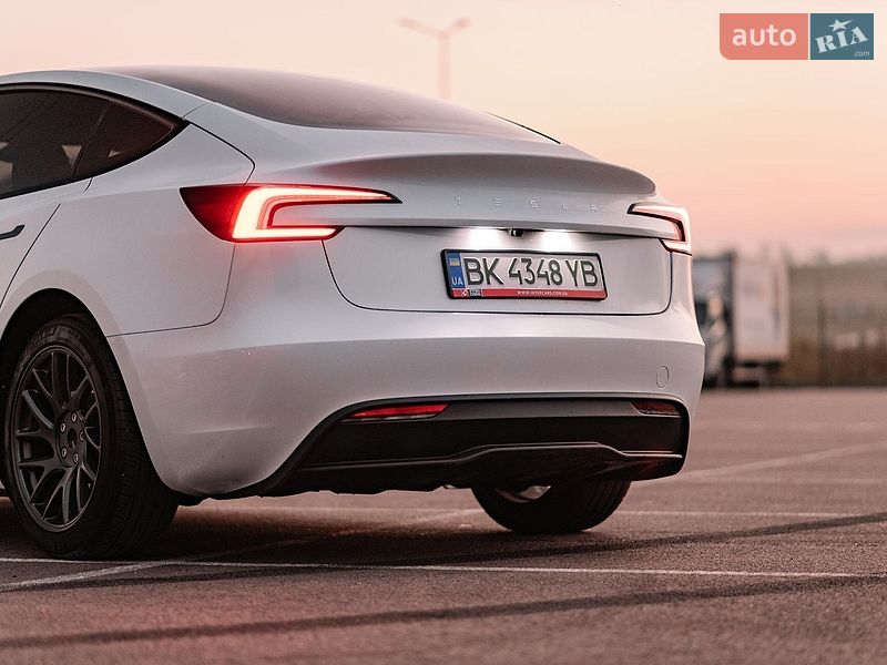 Седан Tesla Model 3 2025 в Ровно фото 30 Седан Tesla Model 3 2025 в Ровно