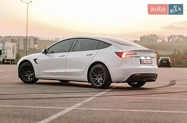 Седан Tesla Model 3 2025 в Ровно фото 33 Седан Tesla Model 3 2025 в Ровно