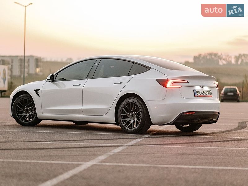 Седан Tesla Model 3 2025 в Ровно фото 33 Седан Tesla Model 3 2025 в Ровно