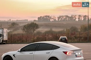 Седан Tesla Model 3 2025 в Ровно фото 34 Седан Tesla Model 3 2025 в Ровно