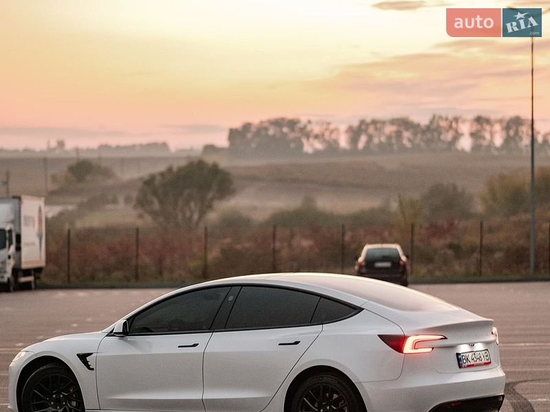 Седан Tesla Model 3 2025 в Ровно фото 34 Седан Tesla Model 3 2025 в Ровно