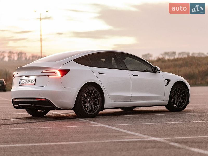 Седан Tesla Model 3 2025 в Ровно фото 35 Седан Tesla Model 3 2025 в Ровно
