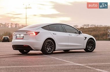Седан Tesla Model 3 2025 в Ровно фото 36 Седан Tesla Model 3 2025 в Ровно