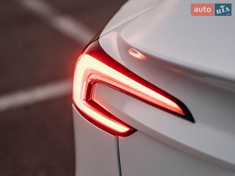Седан Tesla Model 3 2025 в Ровно фото 43 Седан Tesla Model 3 2025 в Ровно