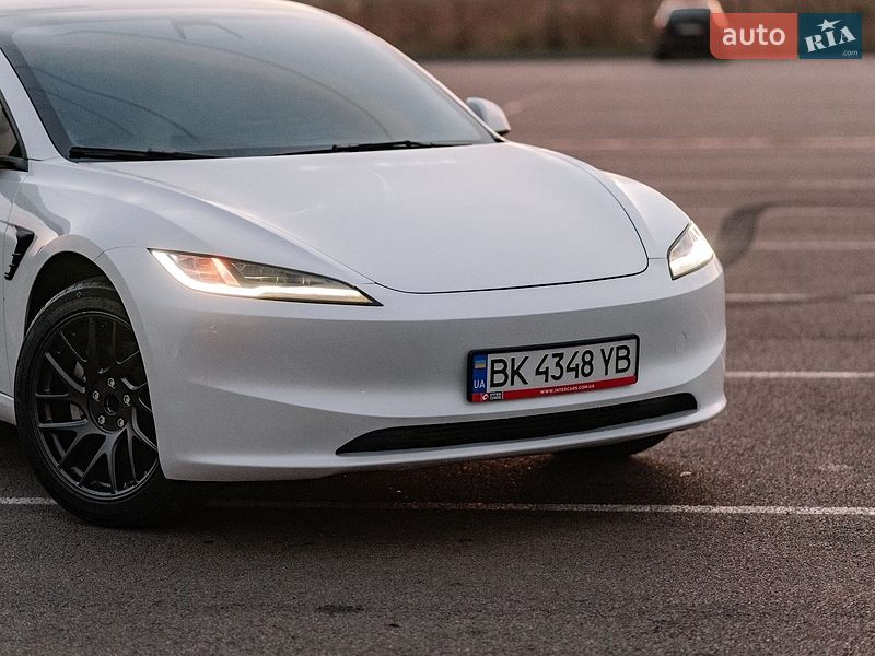 Седан Tesla Model 3 2025 в Ровно фото 46 Седан Tesla Model 3 2025 в Ровно
