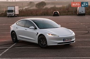 Седан Tesla Model 3 2025 в Ровно фото 48 Седан Tesla Model 3 2025 в Ровно