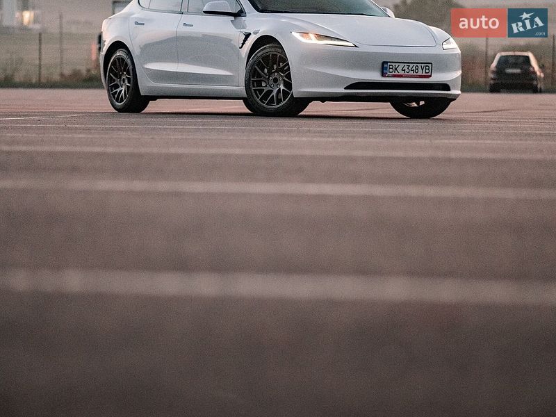 Седан Tesla Model 3 2025 в Ровно фото 50 Седан Tesla Model 3 2025 в Ровно
