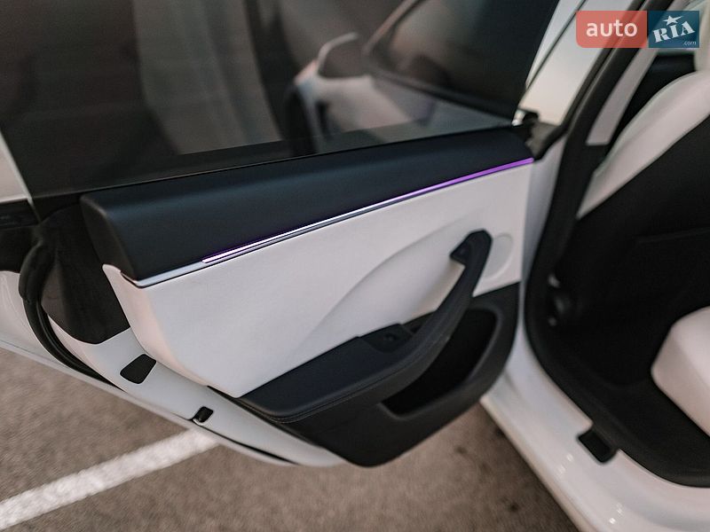 Седан Tesla Model 3 2025 в Ровно фото 62 Седан Tesla Model 3 2025 в Ровно
