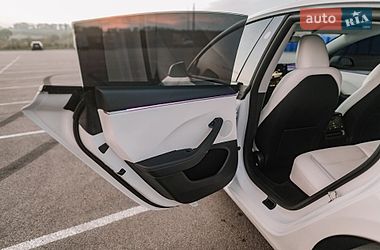 Седан Tesla Model 3 2025 в Ровно фото 63 Седан Tesla Model 3 2025 в Ровно