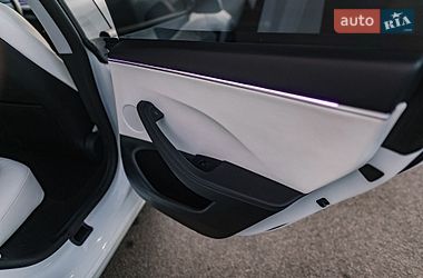 Седан Tesla Model 3 2025 в Ровно фото 72 Седан Tesla Model 3 2025 в Ровно