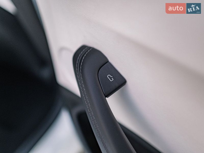 Седан Tesla Model 3 2025 в Ровно фото 74 Седан Tesla Model 3 2025 в Ровно
