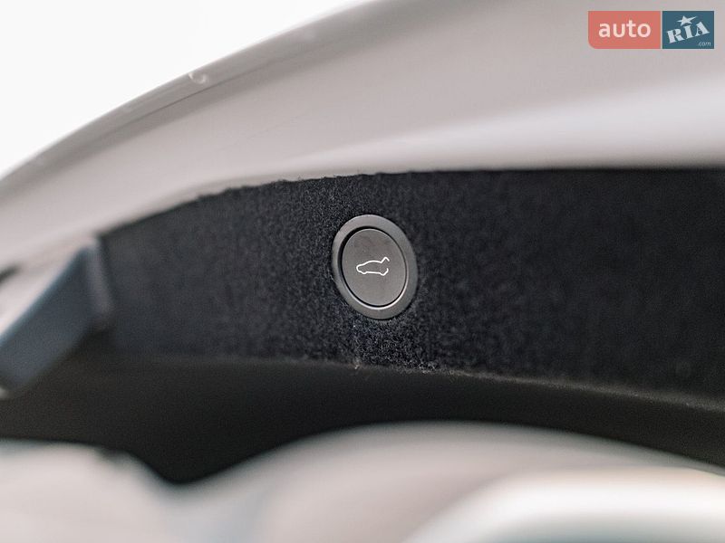 Седан Tesla Model 3 2025 в Ровно фото 71 Седан Tesla Model 3 2025 в Ровно