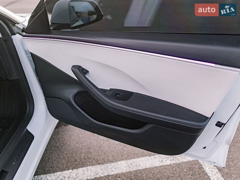 Седан Tesla Model 3 2025 в Ровно фото 79 Седан Tesla Model 3 2025 в Ровно