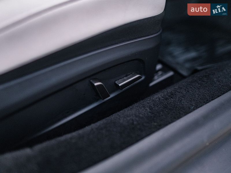 Седан Tesla Model 3 2025 в Ровно фото 81 Седан Tesla Model 3 2025 в Ровно
