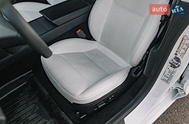 Седан Tesla Model 3 2025 в Ровно фото 86 Седан Tesla Model 3 2025 в Ровно