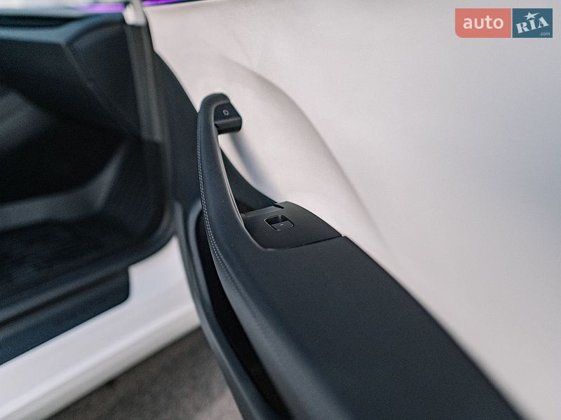 Седан Tesla Model 3 2025 в Ровно фото 94 Седан Tesla Model 3 2025 в Ровно