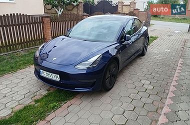 Седан Tesla Model 3 2021 в Млинове