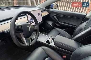 Седан Tesla Model 3 2021 в Млинове