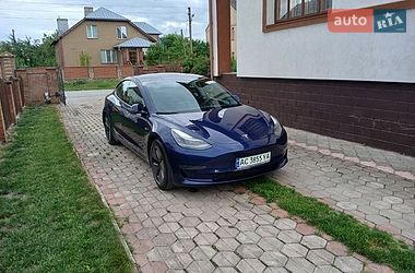 Седан Tesla Model 3 2021 в Млинове
