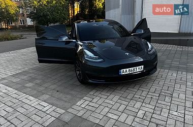 Седан Tesla Model 3 2018 в Кривом Роге