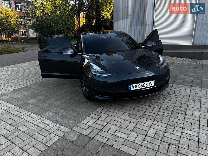 Tesla Model 3 2018