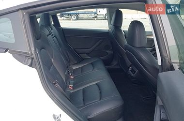 Седан Tesla Model 3 2023 в Луцьку