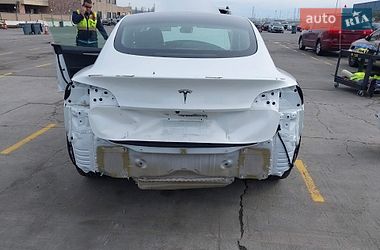 Седан Tesla Model 3 2023 в Луцьку